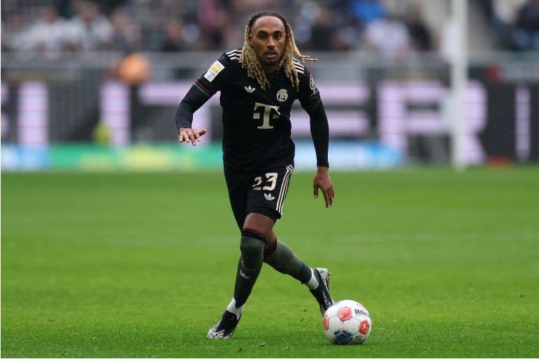 法尔克：埃弗顿、马赛和里昂都对博埃有兴趣，但他不想转会